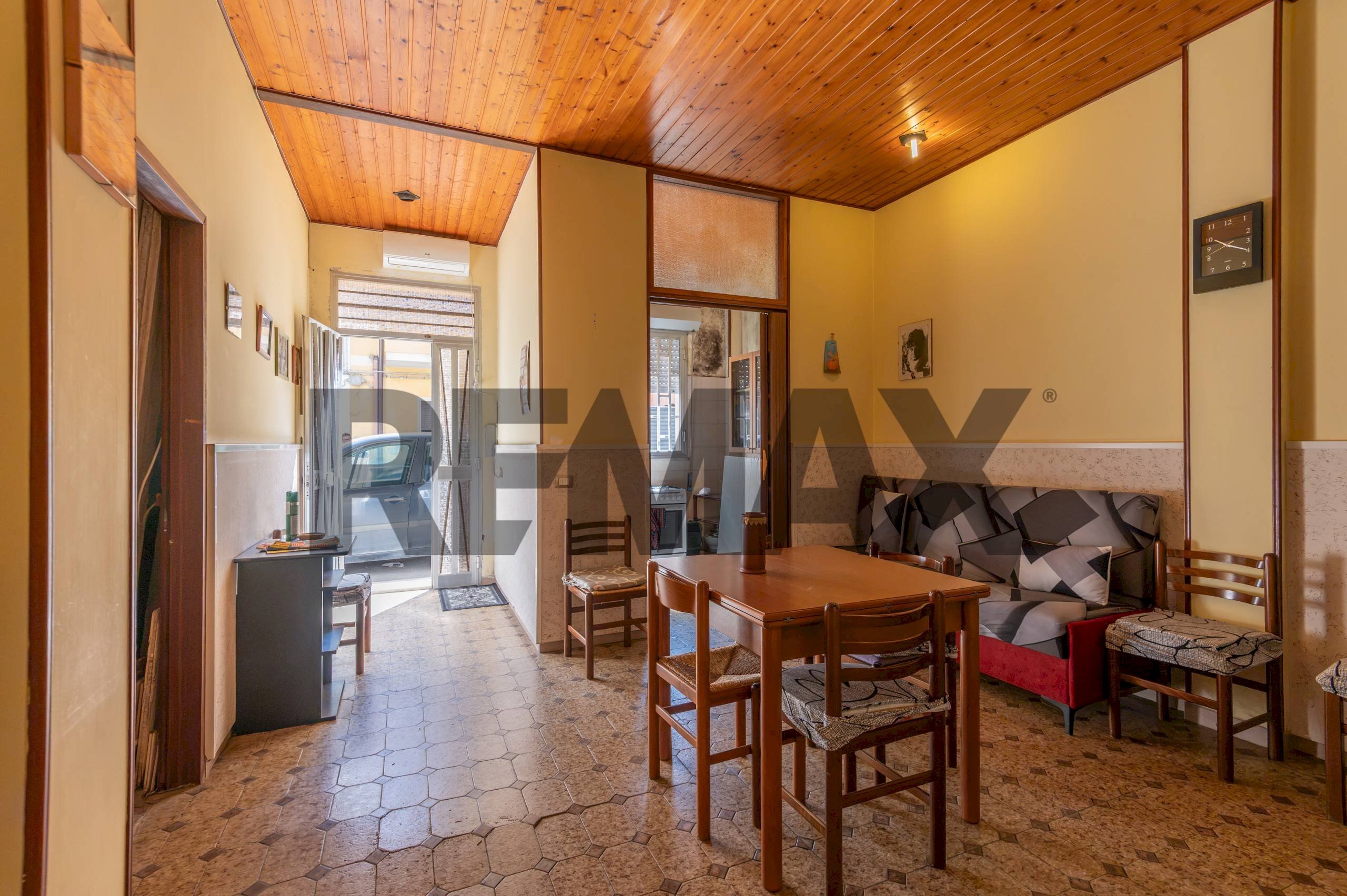 Sala da pranzo - Four-room apartment via Guido De Ruggero
140, Vittoria - photo 2