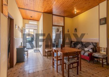 Sala da pranzo - Four-room apartment via Guido De Ruggero
 
140, Vittoria - photo 2