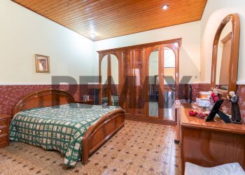 Camera / camera da letto - Four-room apartment via Guido De Ruggero
 
140, Vittoria - photo 6