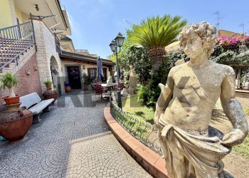 Casa all\'aperto - Villa TRAVERSA III CESARE PAVESE
 
64, Mugnano di Napoli - photo 2
