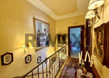 Hall / corridoio - Villa TRAVERSA III CESARE PAVESE
 
64, Mugnano di Napoli - photo 23
