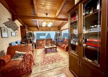 Soggiorno - Villa TRAVERSA III CESARE PAVESE
 
64, Mugnano di Napoli - photo 64