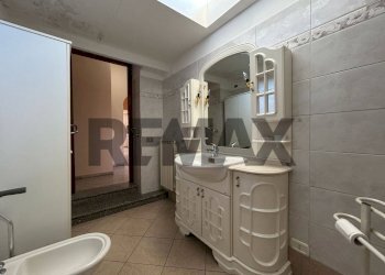 Bagno - Trilocale via Alfonso La Marmora
 
7, Aprilia - foto 24