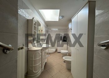 Bagno - Trilocale via Alfonso La Marmora
 
7, Aprilia - foto 26