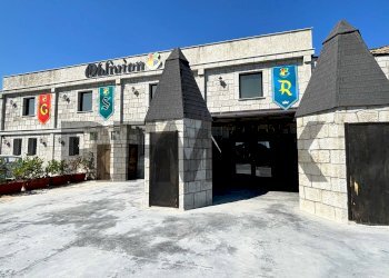 Casa all\'aperto - Attività Commerciale Strada Statale 113
134, Carini - foto 2