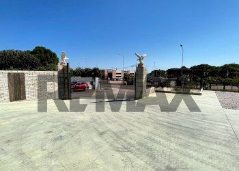 Edificio all\'aperto - Attività Commerciale Strada Statale 113
134, Carini - foto 44
