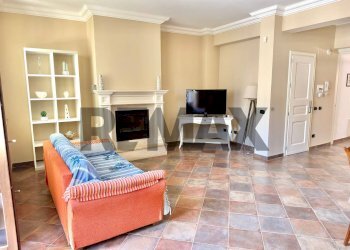 Soggiorno - Villa Bifamiliare Via G.B. Cataldi
 
105, Terrasini - foto 12