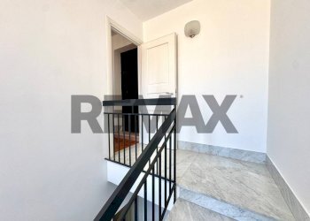 Scale - Villa Bifamiliare Via G.B. Cataldi
 
105, Terrasini - foto 34