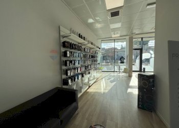 Ricezione / Lobby - Ufficio PIAZZA DON SERGIO COLOMBO
5, Bergamo - foto 12