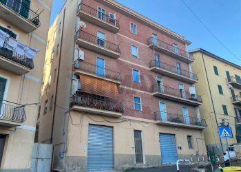 Edificio all\'aperto - Quadrilocale via lizzera
22, Tolfa - foto 1