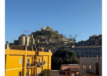 Edificio all\'aperto - Quadrilocale Via Braccianese Claudia
31, Tolfa - foto 1