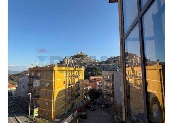 Edificio all\'aperto - Quadrilocale Via Braccianese Claudia
31, Tolfa - foto 2