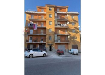 Edificio all\'aperto - Quadrilocale Via Braccianese Claudia
31, Tolfa - foto 13