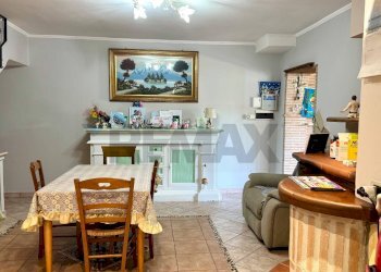 Sala da pranzo - Casa semi indipendente Via Castelsecco
59, Santa Marinella - foto 12