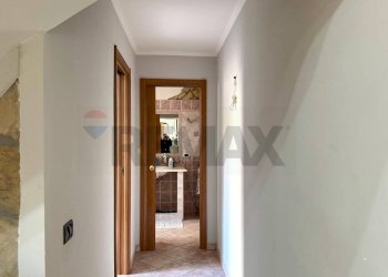 Hall / corridoio - Casa semi indipendente Via Castelsecco
59, Santa Marinella - foto 14