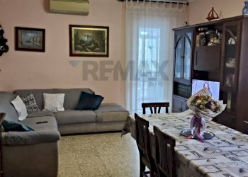 Sala da pranzo - Quadrilocale Via Umbria
1, Civitavecchia - foto 1