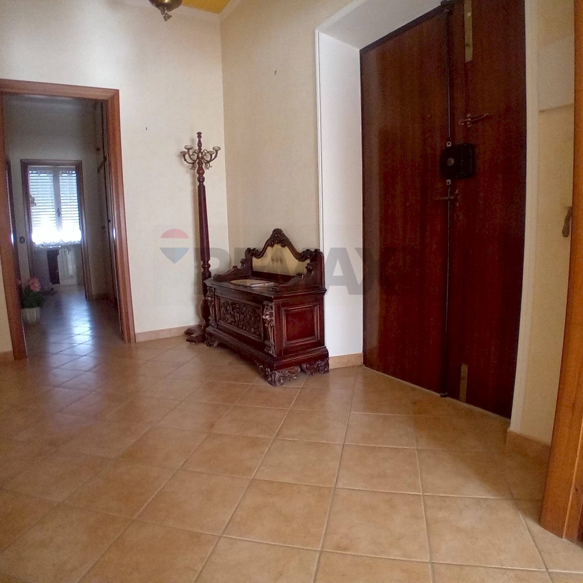 Hall / corridoio - Trilocale Via Alessandro Volta
13, Monte Romano - foto 2