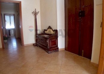 Hall / corridoio - Trilocale Via Alessandro Volta
13, Monte Romano - foto 2