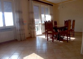 Sala da pranzo - Trilocale Via Alessandro Volta
13, Monte Romano - foto 5