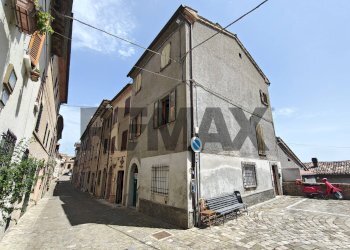 Edificio all\'aperto - Independent house Via Roma
 
49, Mondaino - photo 18
