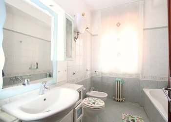 Bagno - Apartment via Liguria, Casarano - photo 8