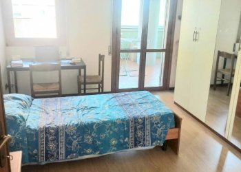 Camera da letto - Four-room apartment via Cracovia, 1, Bologna (neighborhood Mazzini) - photo 5