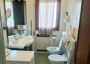 Bagno - Four-room apartment via Cracovia, 1, Bologna (neighborhood Mazzini) - photo 8