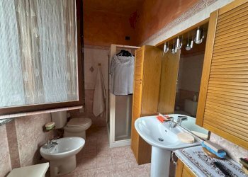 Bagno - Three-room apartment via 25 Luglio, 6, Fagnano Olona - photo 4