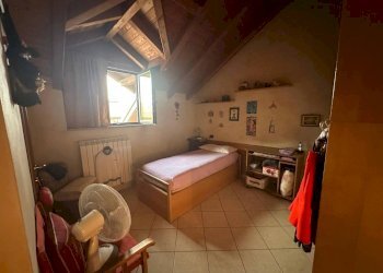 Camera da letto - Three-room apartment via 25 Luglio, 6, Fagnano Olona - photo 10