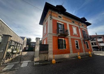 Facciata - Three-room apartment via 25 Luglio, 6, Fagnano Olona - photo 2