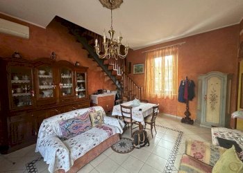 Salone - Three-room apartment via 25 Luglio, 6, Fagnano Olona - photo 3