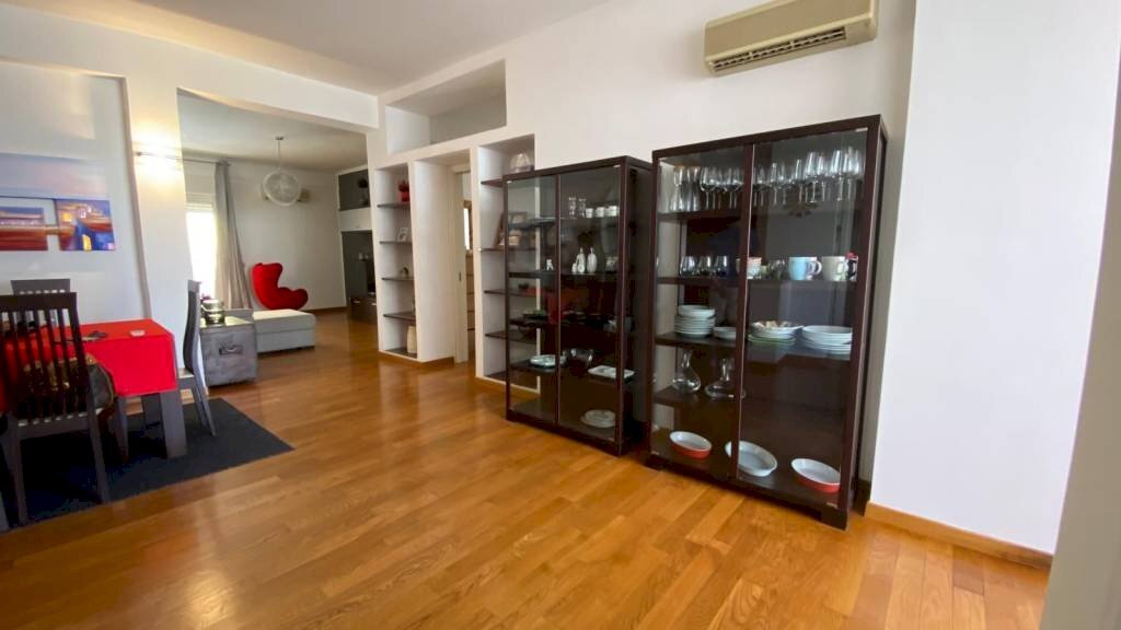 Interno non residenziale - Four-room apartment via dei Nebrodi, Palermo - photo 3