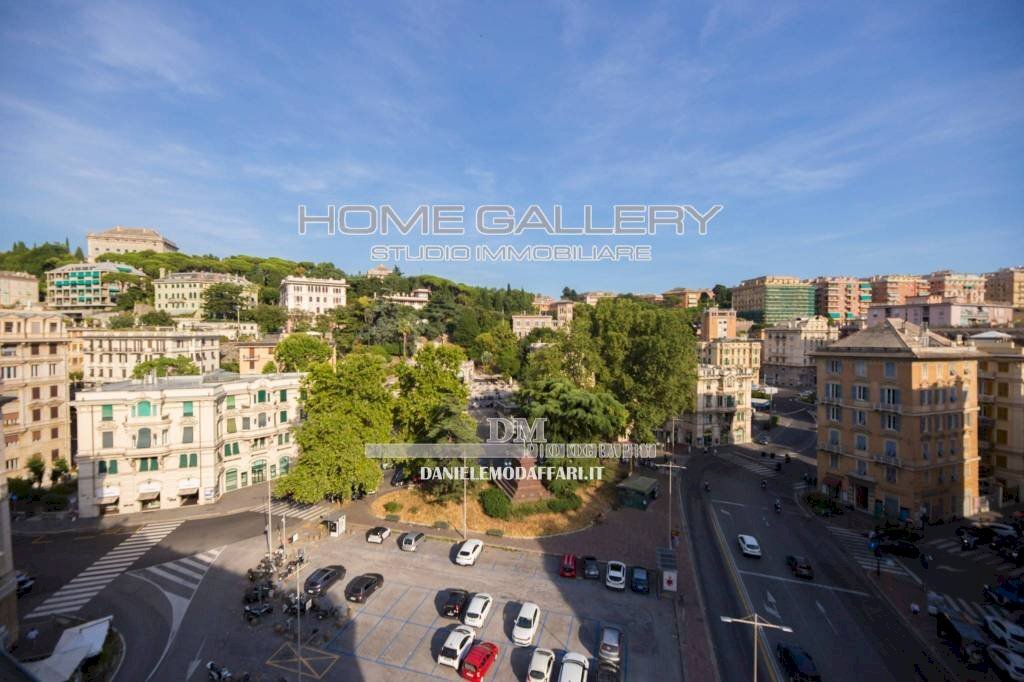 Vista - Quadrilocale piazza Niccolò Tommaseo, Genova (zona Foce) - foto 1