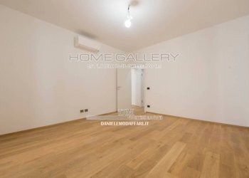 Camera da letto - Quadrilocale piazza Niccolò Tommaseo, Genova (zona Foce) - foto 12