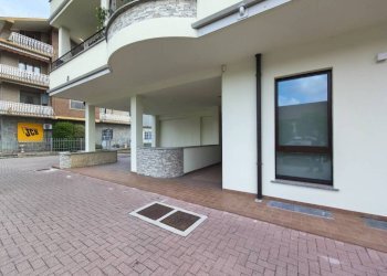 Facciata - Shop via Torino, 36, Mondovì - photo 12