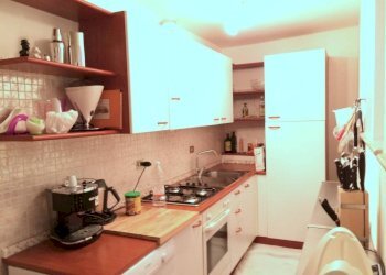 Cucina - Quadrilocale via Fonteraso, Modena (zona Centro Storico) - foto 4