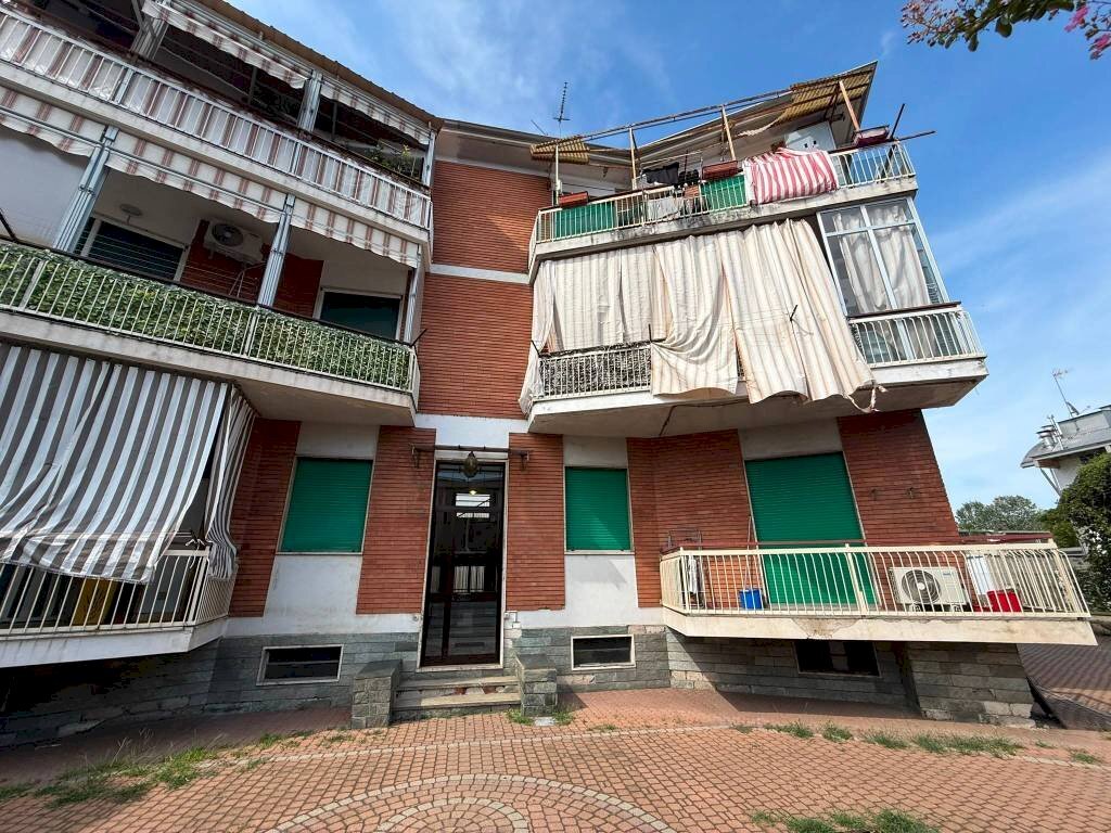 Facciata - Two-room apartment via Leinì, 112, Settimo Torinese - photo 1