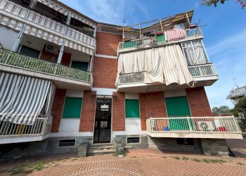 Facciata - Bilocale via Leinì, 112, Settimo Torinese - foto 1