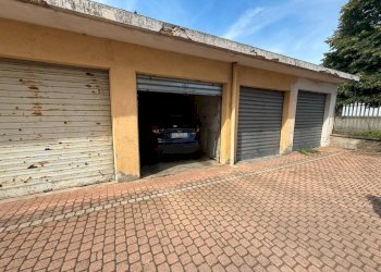 Posto macchina - Bilocale via Leinì, 112, Settimo Torinese - foto 4