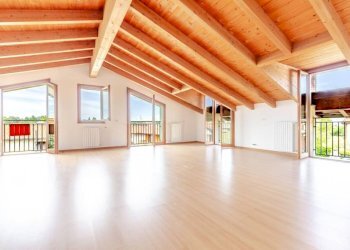 Cucina - Three-room apartment via Monte S. Martino, 21, Tradate - photo 35