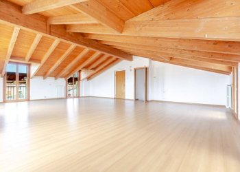 Stanza non arredata - Three-room apartment via Monte S. Martino, 21, Tradate - photo 38