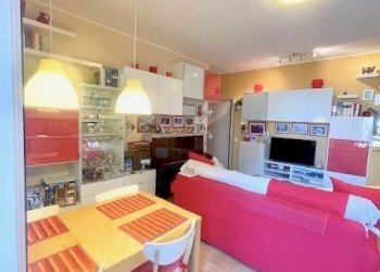 Salone - Three-room apartment Milano - photo 10