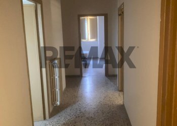Hall / corridoio - Apartment VIA GIOVANNI PASCOLLI
70, Cassino - photo 9