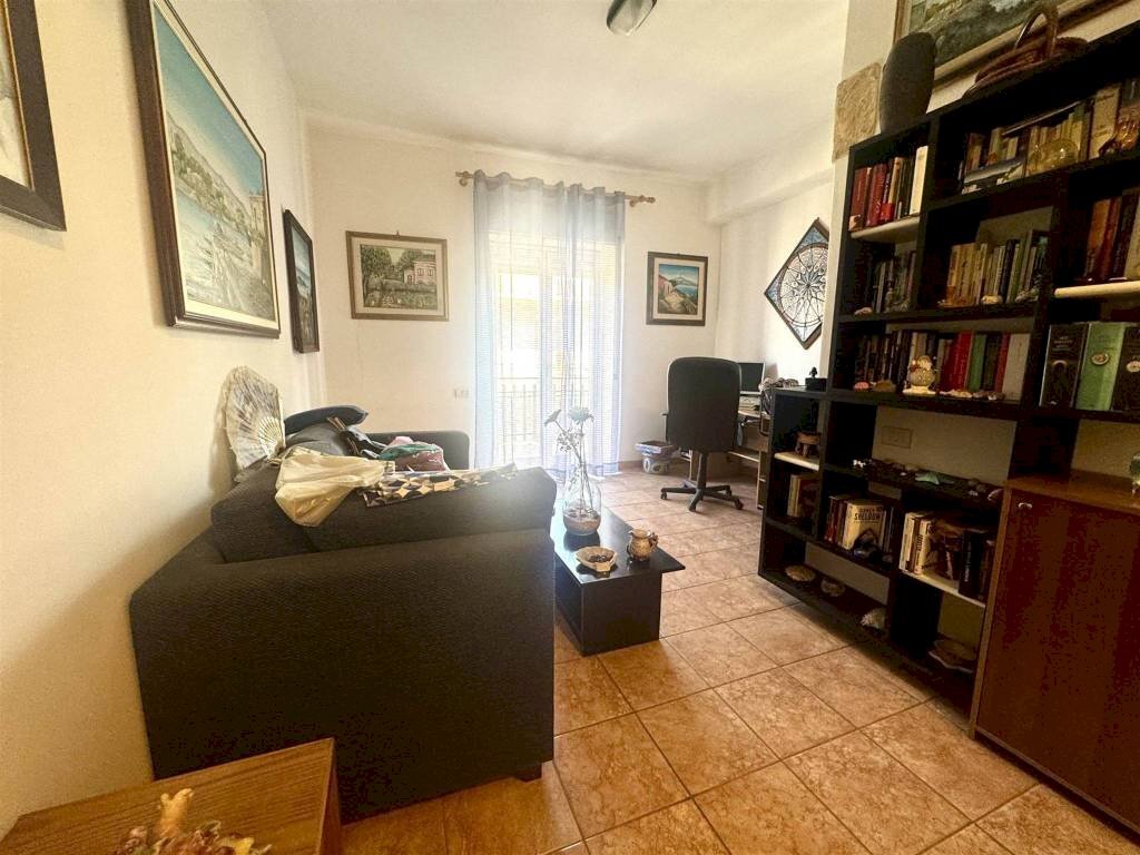 Soggiorno - Quadrilocale viale Europa, San Gregorio di Catania - foto 2