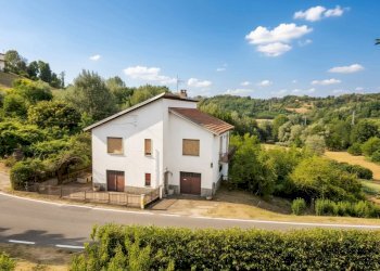 FACCIATA - Villa Via Serra D'asti
 
61, Mongardino - photo 1