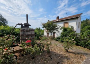FACCIATA ESTERNA - Villa Via Serra D'asti
 
61, Mongardino - photo 4