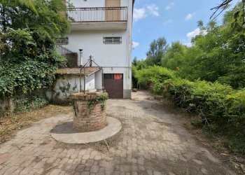 CORTILE PRIVATO - Villa Via Serra D'asti
 
61, Mongardino - photo 6