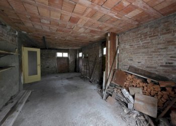 GARAGE - Villa Via Serra D'asti
 
61, Mongardino - photo 28