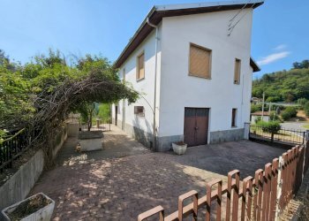CORTILE PRIVATO - Villa Via Serra D'asti
 
61, Mongardino - photo 40
