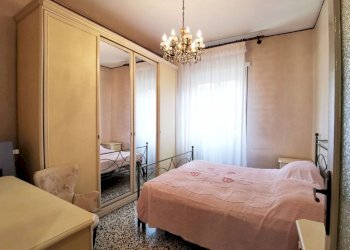 Camera da letto - Quadrilocale via Chiesa della Salute, 45, Torino (zona Borgo Vittoria) - foto 27
